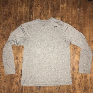 Men’s Nike dri-fit Shirt, Heatgear, Medium